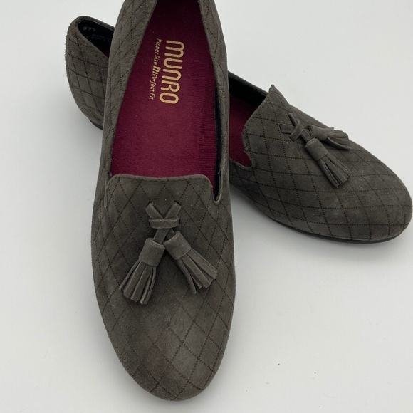 Munro Tallie Slip On Suede Gray Quilted Pattern Flat; Size 7.5N - Picture 1 of 11